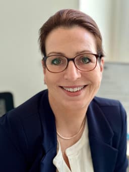 Portraitfoto von Julia Schnieders